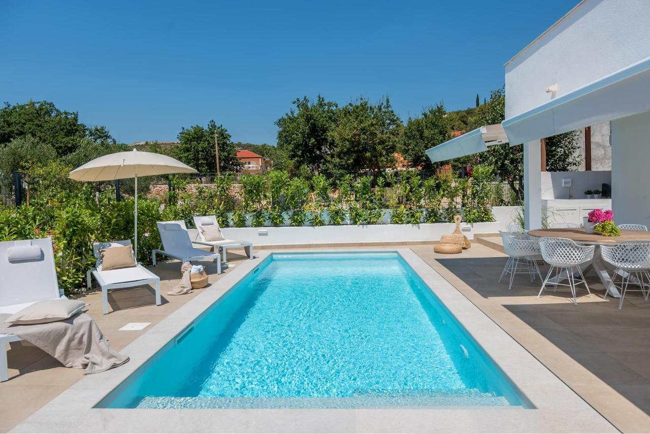 Marula Holiday Home - With Heated Pool Marina Exterior photo