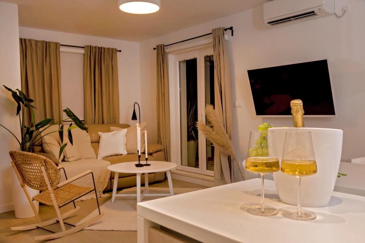Marula Holiday Home - With Heated Pool Marina Exterior photo